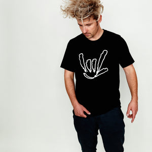 UNISEX TEE: ILY SIGN OUTLINE